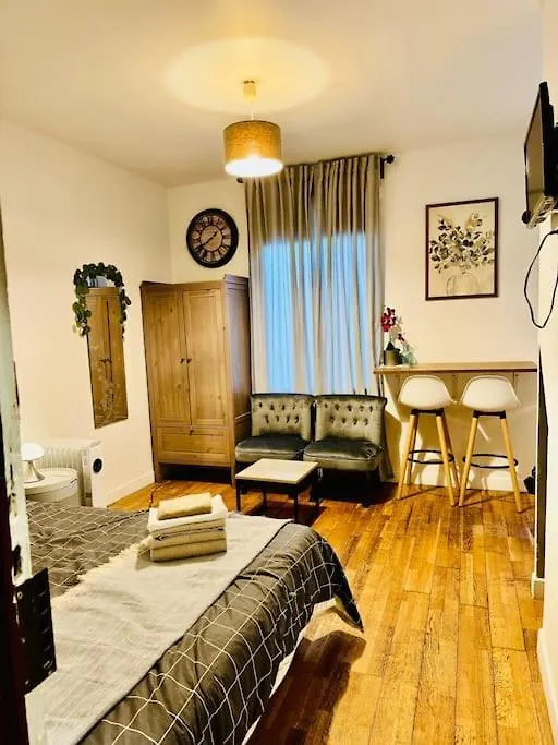 Paris Flat,Place D La Republique
